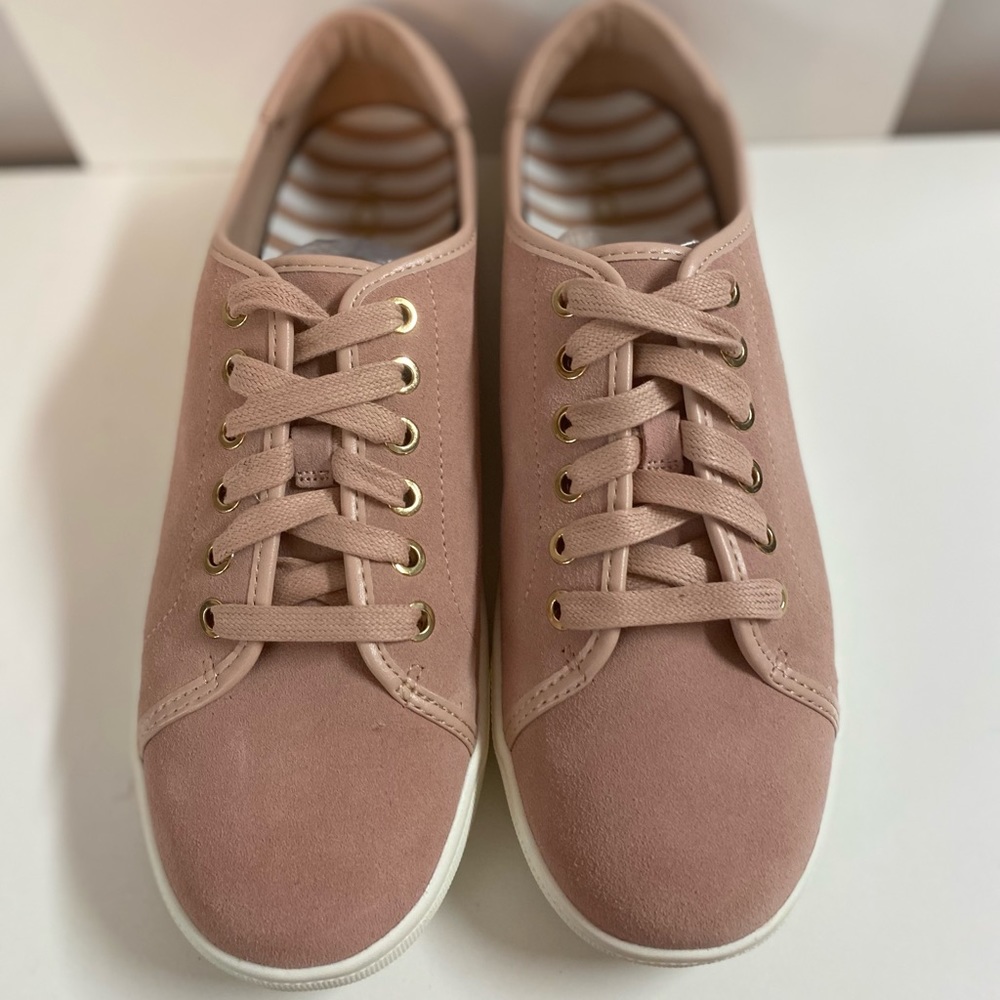 Vionic sneakers
